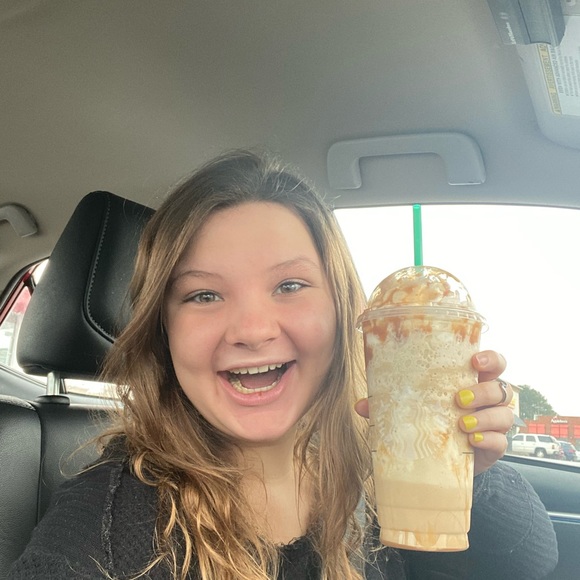 Meet your Posher, Sara - Picture 8 of 8